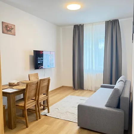 Riverside Apartment Prague