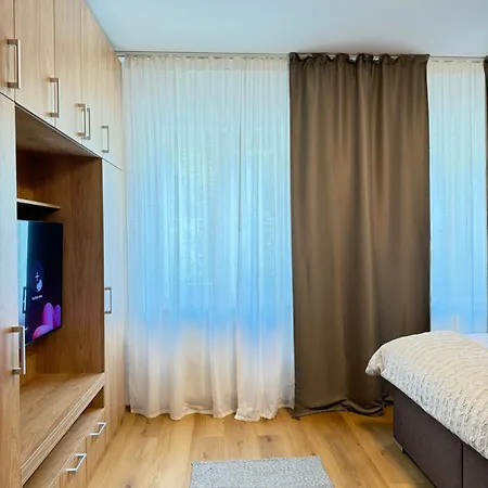 Riverside Apartment Prague