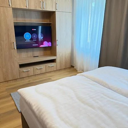 Riverside Apartment Prague